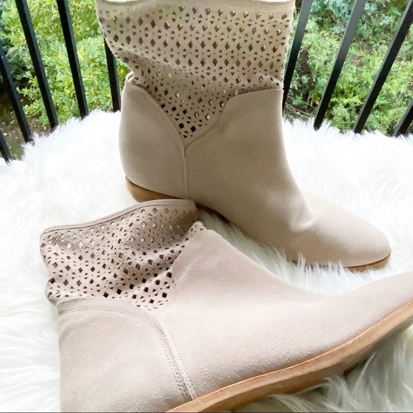 MICHAEL MICHAEL KORS Sunny Suede Perforated Bootie Buff Beige, Size 10 - Picture 8 of 14